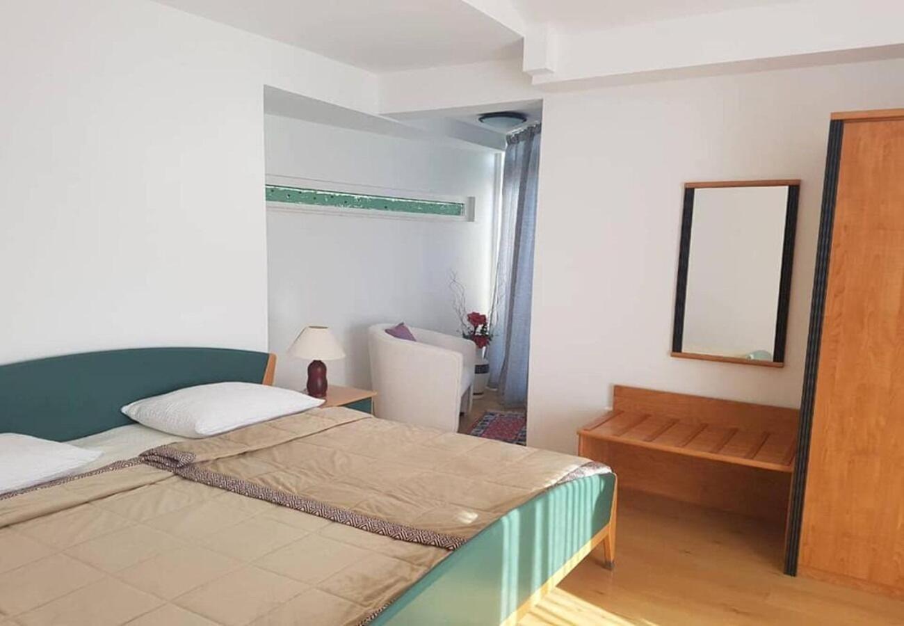 Apartments Javi - Free Private Parking 特罗吉尔 外观 照片