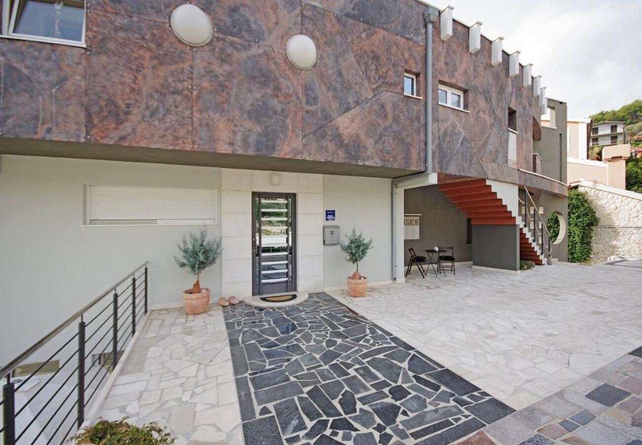 Apartments Javi - Free Private Parking 特罗吉尔 外观 照片